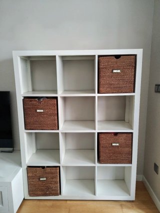 Mueble TV blanco y madera