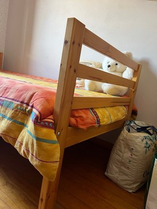 Cama individual + mesa de noche (tb. por separado)