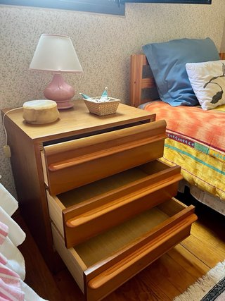 Cama individual + mesa de noche (tb. por separado)