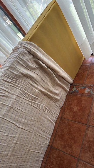 cama 90 cm + colchón espuma (3capas) + mesa noche