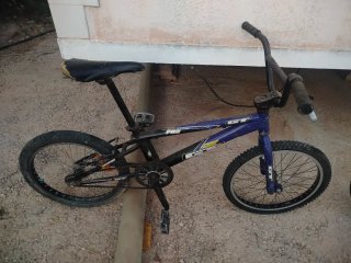 Bicicleta GT BMX