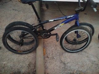 Bicicleta GT BMX