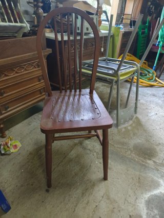 Silla victoriana de madera noble