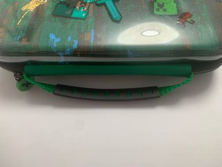 Juego y Funda Nintendo Switch Minecraft