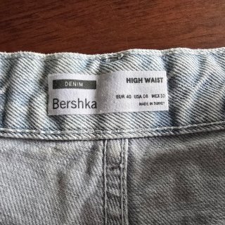Pantalón corto vaquero Bershka mujer Talla M