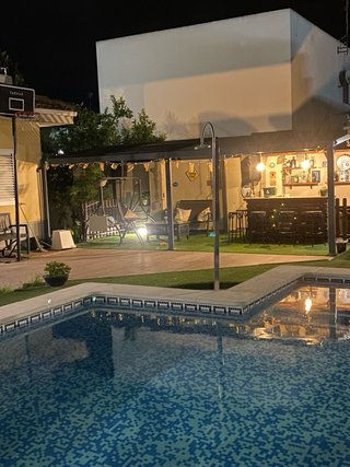 Piscina por horas. Barbacoa