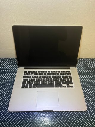 MacBook Pro 15 i7 16GB RAM 256GB