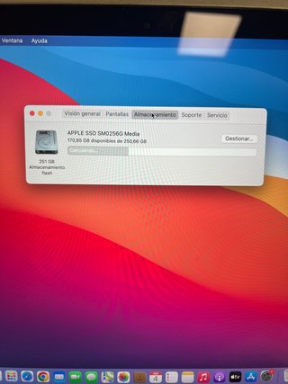 MacBook Pro 15 i7 16GB RAM 256GB