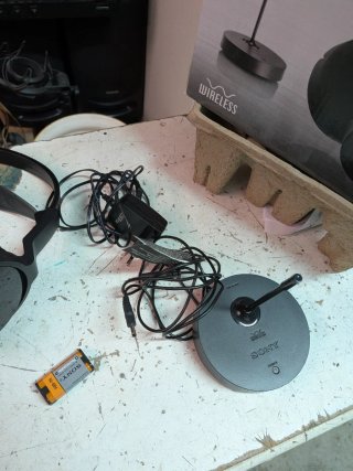 Cuffie Wireless Sony MDR-RF811RK + Base