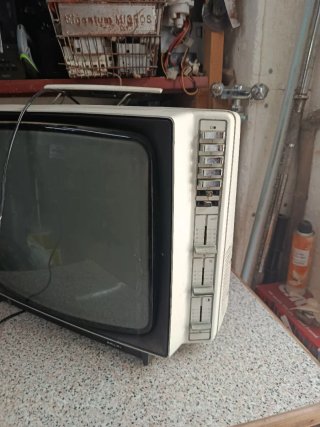 TV Philips Antigua para Reparar o Proyectos DIY