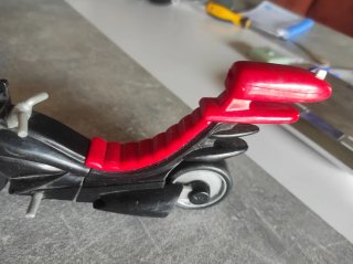 Motocicleta Batman Clásica Negra y Roja