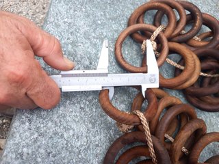 Cerchi vintage per tende in legno