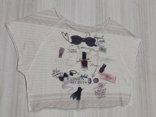 Camiseta estampada con motivos de moda