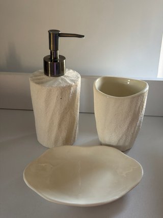 Juego baño: dispensador, jabonera y vaso