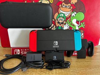 Nintendo Switch OLED come nuova + accessori