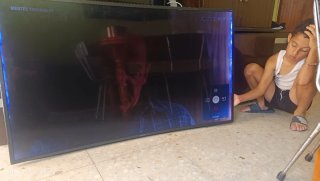 Smart TV Negra es un Samsung Moy grande