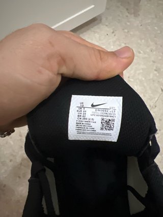 Nike TN Zapatilla Negra y Amarilla