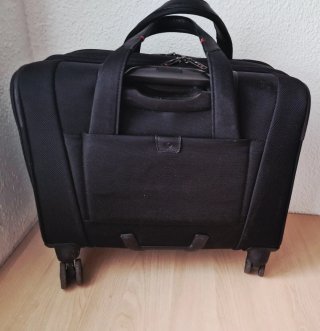 Maletín Samsonite Pro-DLX 5 con ruedas