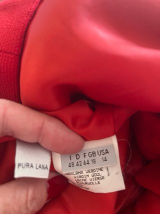 Traje Valentino Garavani Rojo Chaqueta y Falda