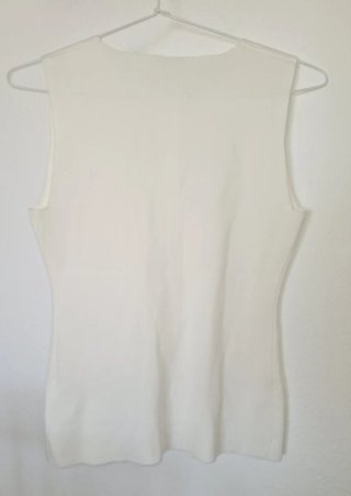 Top blanco botones gota dorada