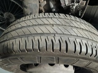 Neumático llanta Iveco 225/75 R 16
