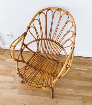 Butaca de mimbre estilo abanico