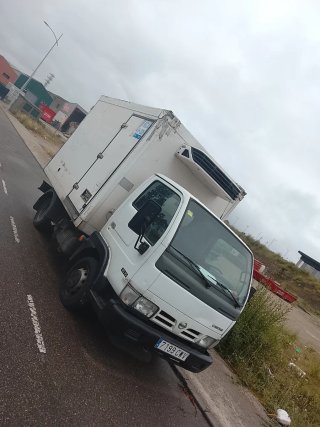 Nissan Cabstar 2004