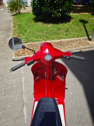 Vespa PK 75 Roja Scooter Manual