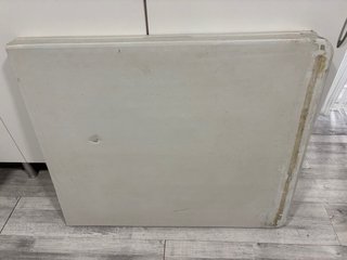 7 Sillas de Plástico Apilables