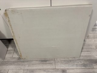 7 Sillas de Plástico Apilables