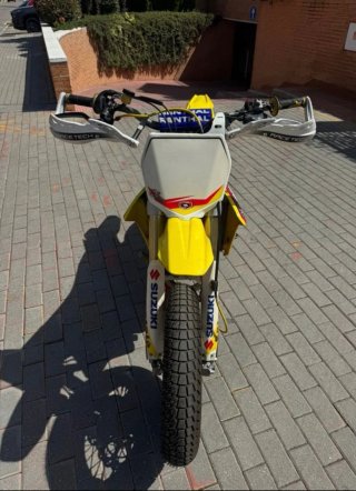 Suzuki RMZ 450 Motocross