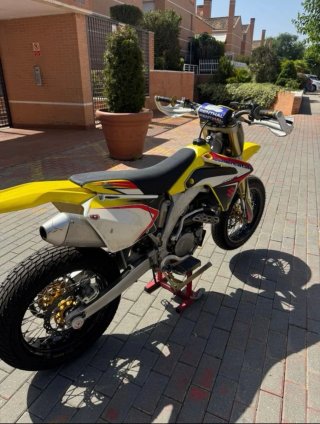 Suzuki RMZ 450 Motocross