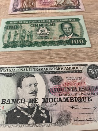 Lote 4 Billetes Mozambique Metical Escudo
