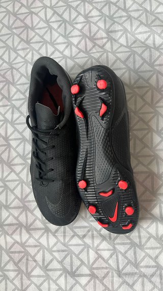 Botas de fútbol Nike Phantom Talla 41 Negras