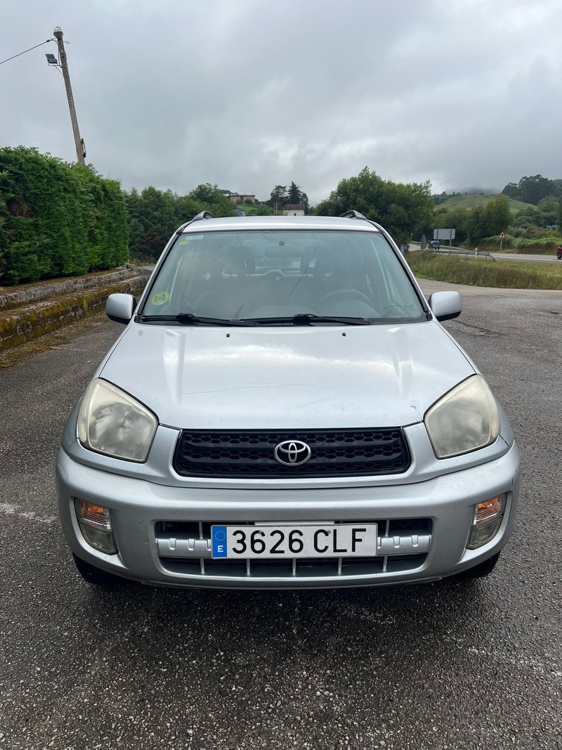 Toyota RAV4 2004 - foto 1