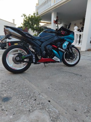Yamaha R1 2007 2008 Sportbike 30.000 kilómetros