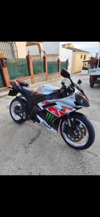 Yamaha R1 2007 2008 Sportbike 30.000 kilómetros
