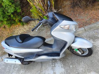 Suzuki Burgman 200 Plata