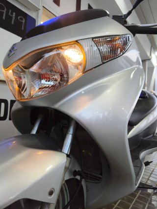 Suzuki Burgman 200 Plata