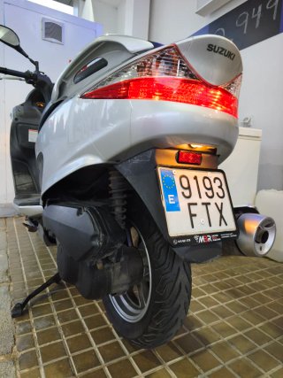 Suzuki Burgman 200 Plata