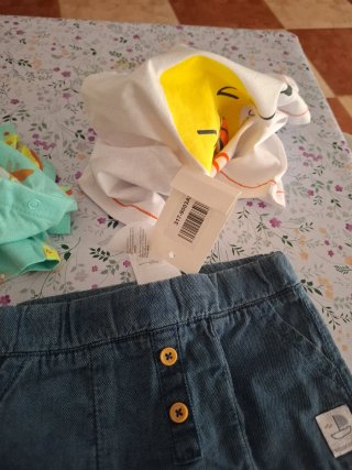 Conjunto bebé: 2 camisetas y pantalón de 3 a 6 mes