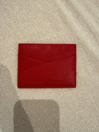Cartera de piel roja Carrera y Carrera
