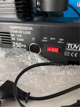 Compressore Aria 12V/220V 250 PSI Gonfiatore