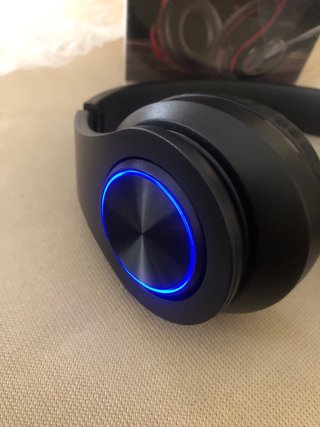 Auriculares Inalámbricos LED B-39