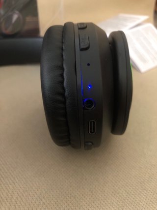 Auriculares Inalámbricos LED B-39