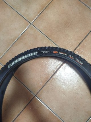 Cubierta Maxxis Forekaster 29x2.40 Tubeless