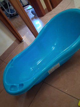 Bañera bebé azul con soporte