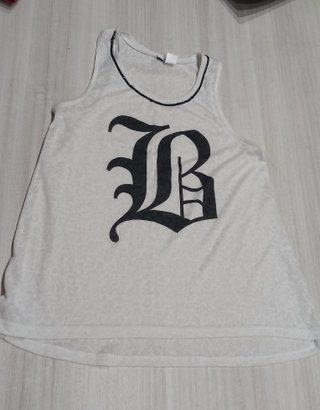 Camiseta letra B