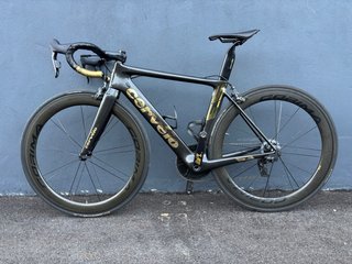 Cervelo S3 Carbono T/51 Negra y Dorada