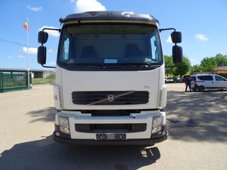Volvo FL 240.18-CAMIONES GANCHO PORTACONTENEDOR